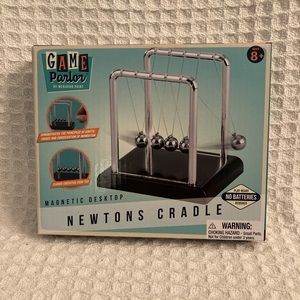 Game Parlor Meridian Point Newtons Cradle Magnetic Desk Top Executive Toy NIB
